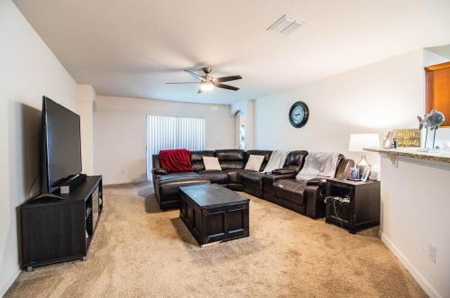 2471 Winnipeg Dr, Lakeland, FL 33805-9617