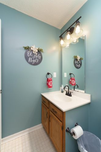 2569 Evergreen Dr, Covington KY  41017-9450 exterior