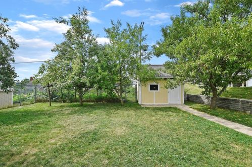 1714 Hollyrood Rd, Pittsburgh PA 15227-3727 exterior