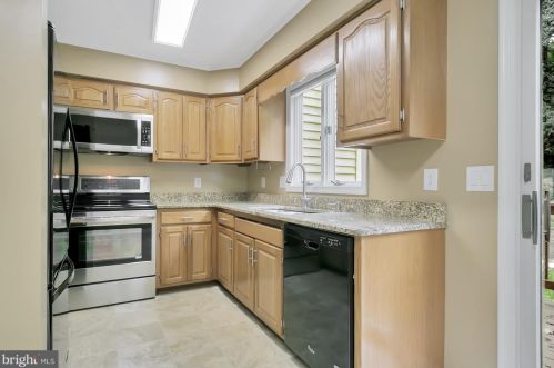 4753 Weatherhill Dr, Wilmington DE  19808-1939 exterior