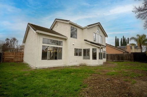 1324 Red Teal Dr, Newman CA  95360-1715 exterior