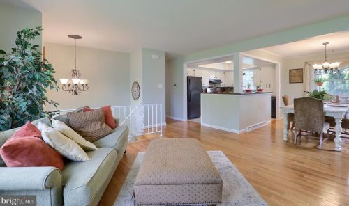 1036 Nissley Rd, Lancaster, PA 17601-1627