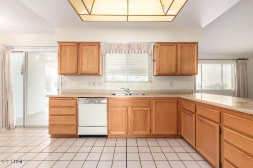 13110 Blue Bonnet Dr, Sun City, AZ 85375-2537