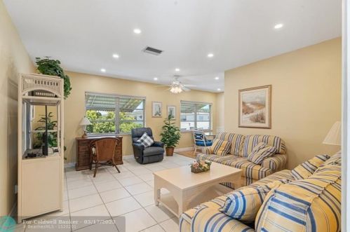 1300 17th Ave, Hollywood, FL 33020-3616