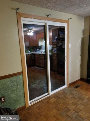 331 Melling Ave, Boothwyn PA 19061-4137 exterior