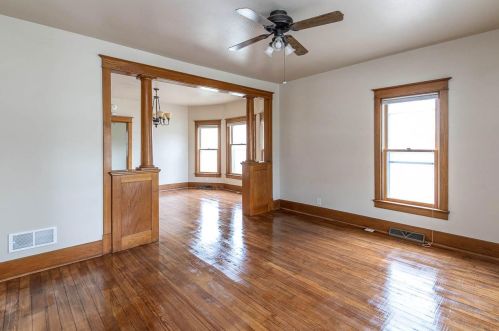 527 Elizabeth St, Mishicot WI  54228-6008 exterior