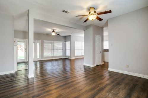 4513 Prescott Cir, Lewisville TX  75028-2029 exterior