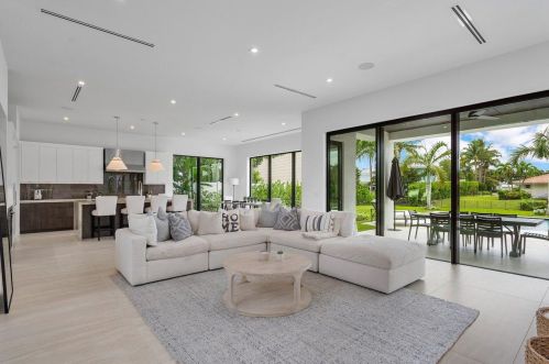 255 22nd St, Delray Beach FL  33444-4223 exterior