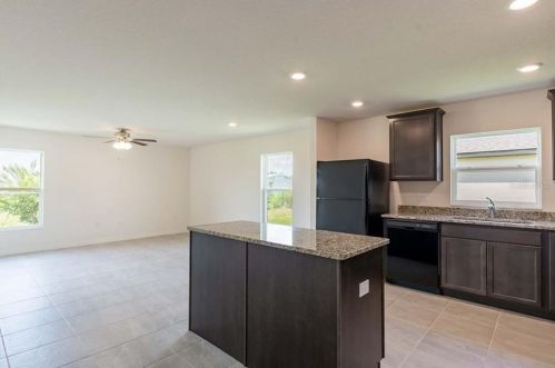 9293 Southern Charm Cir, Brooksville, FL 34613-6850