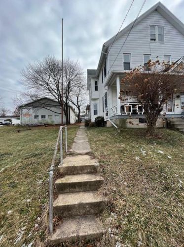 828 Center Ave, Jim Thorpe, PA 18229-1112