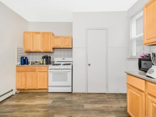 17 Ter Ave, Mount Vernon NY  10550-1814 exterior