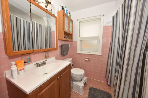 2936 60, Milwaukee WI 53210-1402 exterior