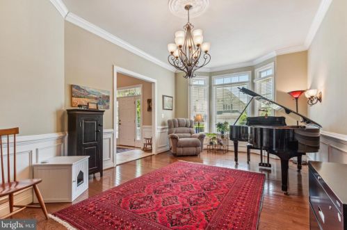 8373 Pedigrue Ct, Gainesville VA  20155-3240 exterior