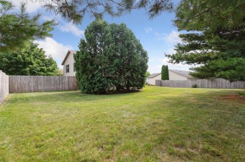 1438 Bea Ann Dr, Dodgeville WI  53533-8963 exterior