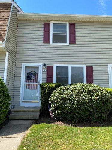 141 Brentwood Dr, Wallingford, CT 06492-4366