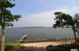 1755 Shore Rd, Greenport, NY 11944-2818