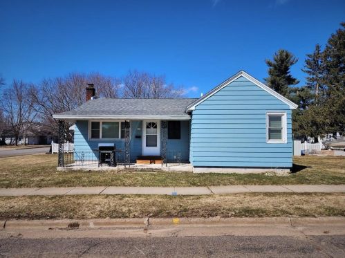 129 Jefferson Ave, Brackett, WI 54742-9725