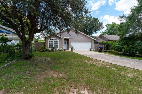 109 Dovetail Ct, Apopka, FL 32703-4590