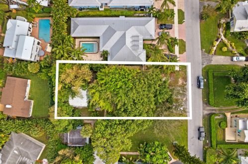 109 13th St, Delray Beach FL  33444-4157 exterior