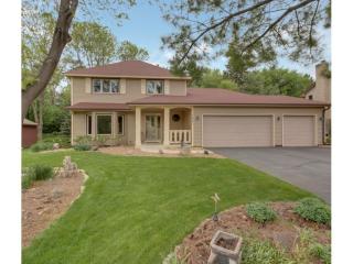 1431 Cutters Ln, Saint Paul, MN 55122-3800