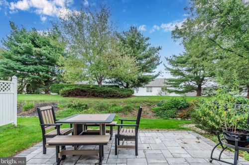 6229 Spg Knl Dr, Harrisburg PA 17111-6862 exterior