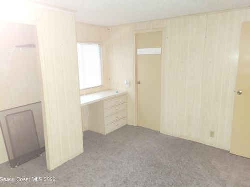 610 Dolphin Cir, Sebastian FL  32976-2591 exterior