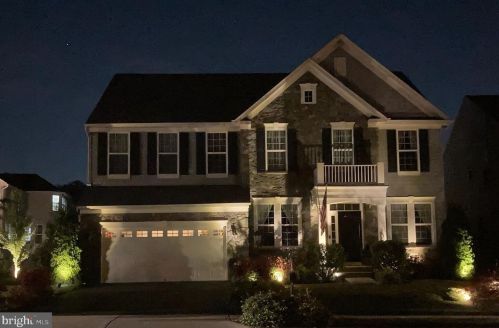 13846 Estate Manor Dr, Gainesville VA 20155-5951 exterior