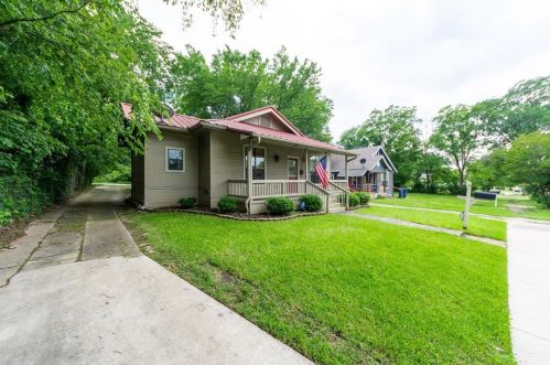 1212 Morton St, Denison, TX 75020-1808