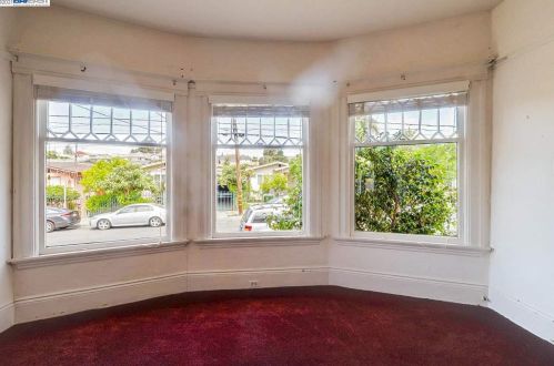 2192 Harrington Ave, Oakland, CA 94601-3759