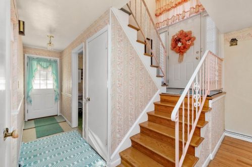 430 Canyon Dr, Canonsburg, PA 15317-3834