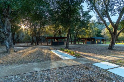 10555 Watsonville Rd, Gilroy CA  95020-9433 exterior