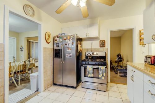 79 56th St, Bayonne NJ  07002-3315 exterior