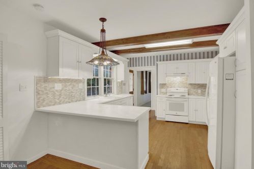 1226 Chestnut St, Hazle Township PA  18201-7502 exterior