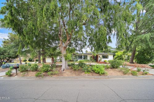 2145 Via Venado St, La Canada, CA 91011-1359