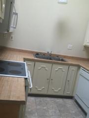 2497 American River Dr, Sacramento CA  95825-7072 exterior