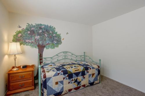 271 Goodwin Dr, San Bruno CA  94066-1660 exterior