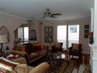 1416 Crocker St, Houston TX  77019-4321 exterior