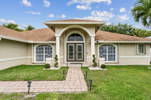 13885 Sheffield St, West Palm Beach, FL 33414-7643