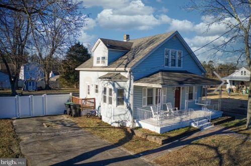 523 Main Ave, Berlin Boro, NJ 08009-9331