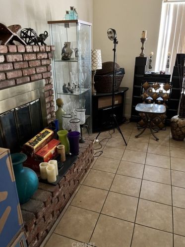 15732 Valeport Ave, Lancaster CA  93535-7091 exterior