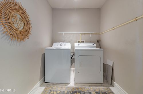 1106 12 St, Phoenix AZ 85086-7448 exterior