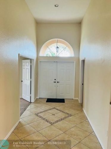 2374 Freeman St, Fort Pierce, FL 34953-2251