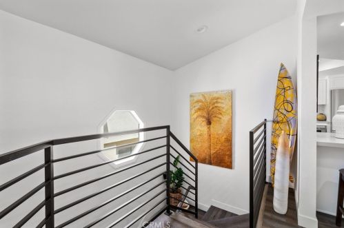 1837 11th St, Manhattan Beach CA  90266-6211 exterior