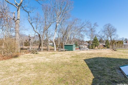 305 Bayberry Rd, Southold NY  11971-4436 exterior