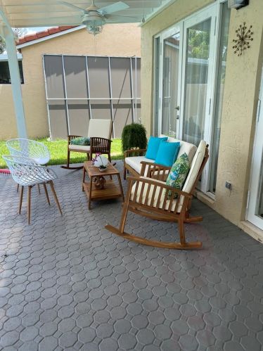 574 159th Ave, Hollywood FL  33028-1551 exterior