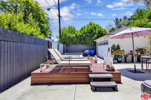 12202 Hartsook St, North Hollywood CA  91601-3961 exterior