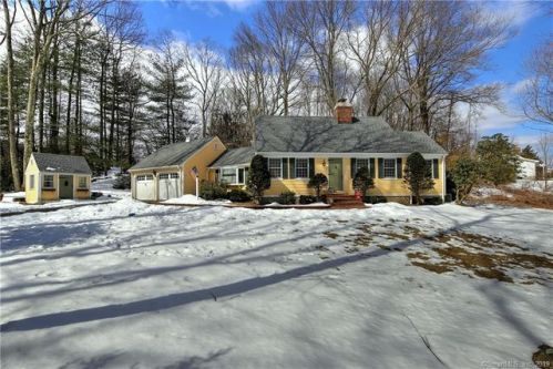 470 Walnut Tree Hill Rd, Huntington, CT 06484-2072