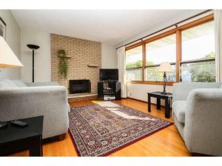 2857 Virginia Ave, Saint Paul, MN 55113-2440