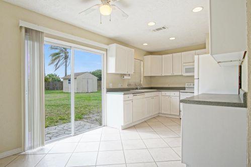2344 Caballero St, Fort Pierce, FL 34953-2401
