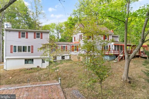 13188 Loyalty Rd, Leesburg VA  20176-6112 exterior